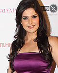 Zarine Khan